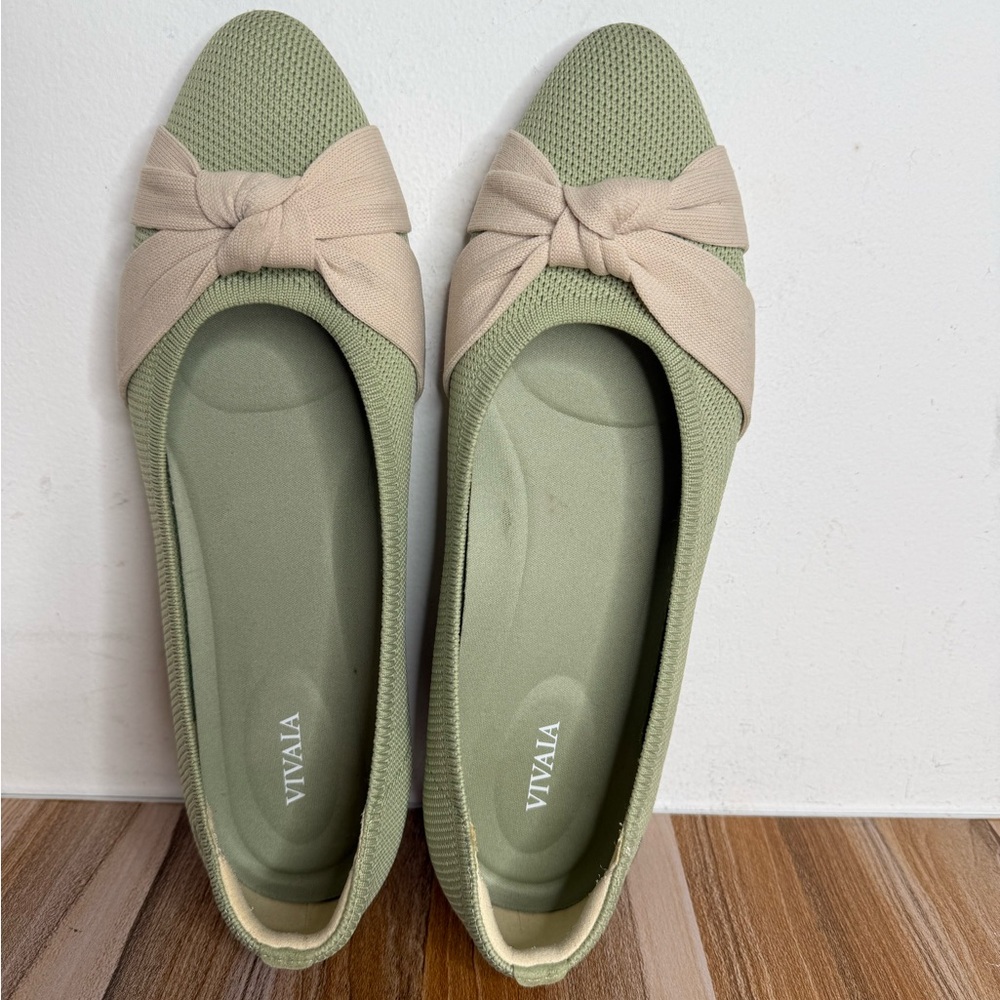 Vivaia Almond-Toe Knotted Flats (Bibi) Matcha/Ivory Cream Flats US Size 10 - Picture 4 of 11